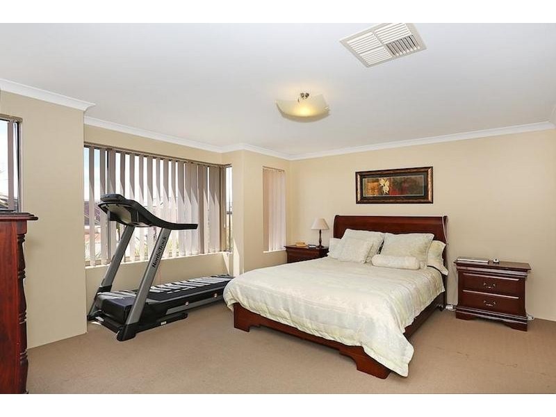 7 Tectona Way, Halls Head WA 6210