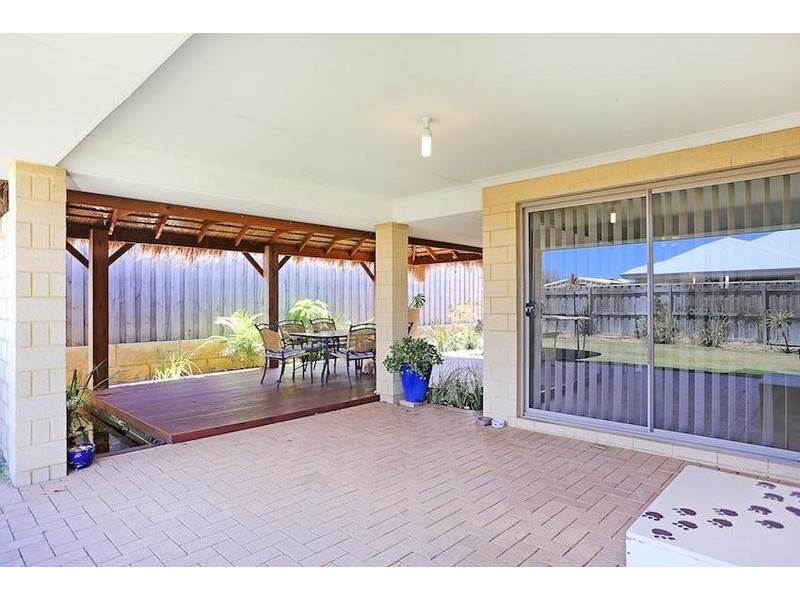 7 Tectona Way, Halls Head WA 6210