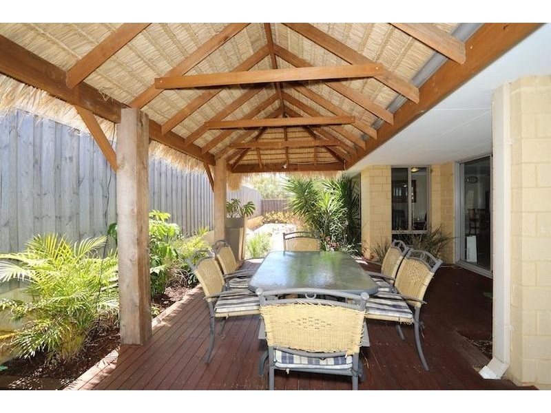 7 Tectona Way, Halls Head WA 6210