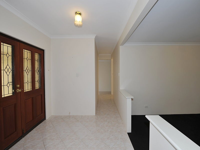 2 Boileau Place, San Remo WA 6210