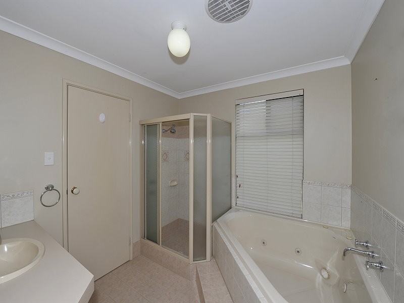 2 Boileau Place, San Remo WA 6210