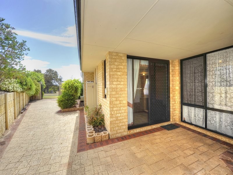 2 Boileau Place, San Remo WA 6210