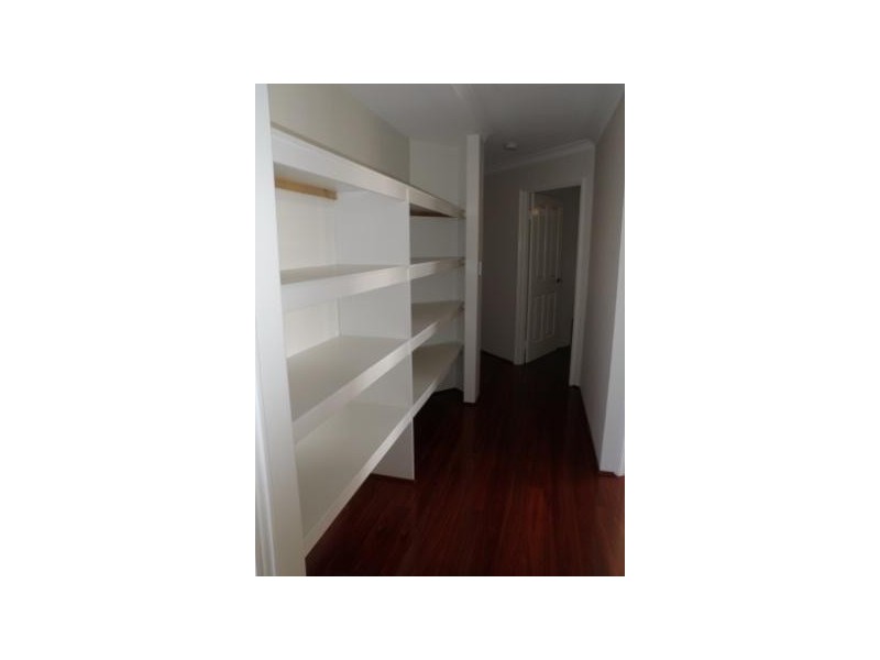 4 Calder Nook, Lakelands WA 6180