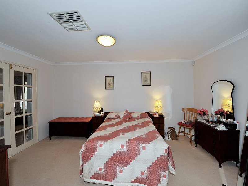 3 Heyerdahl, Dudley Park WA 6210