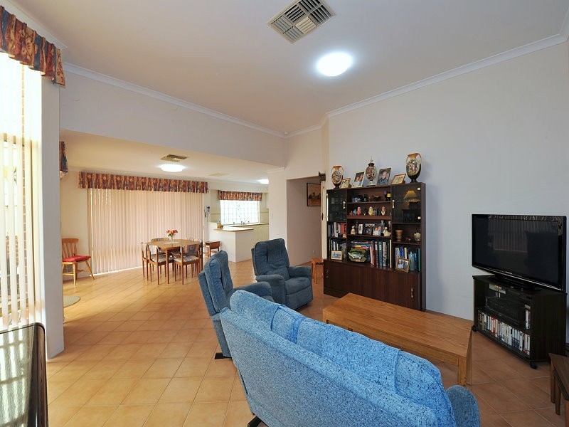 3 Heyerdahl, Dudley Park WA 6210