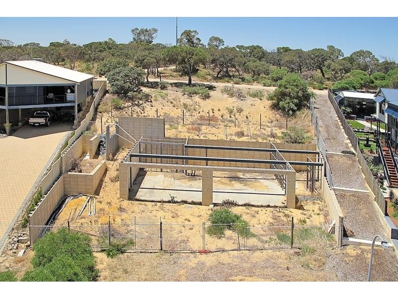 5 Ironbark Place, Halls Head WA 6210