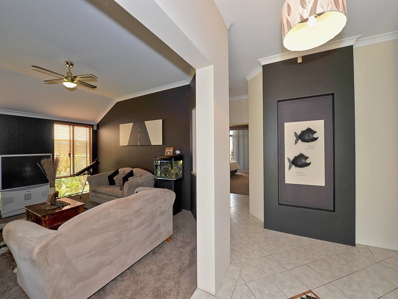 8 Karon Vista, Halls Head WA 6210