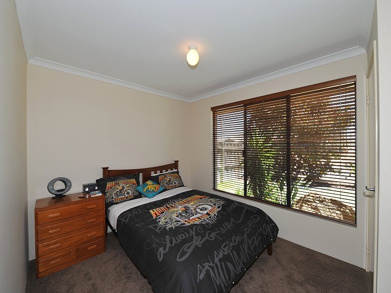 8 Karon Vista, Halls Head WA 6210