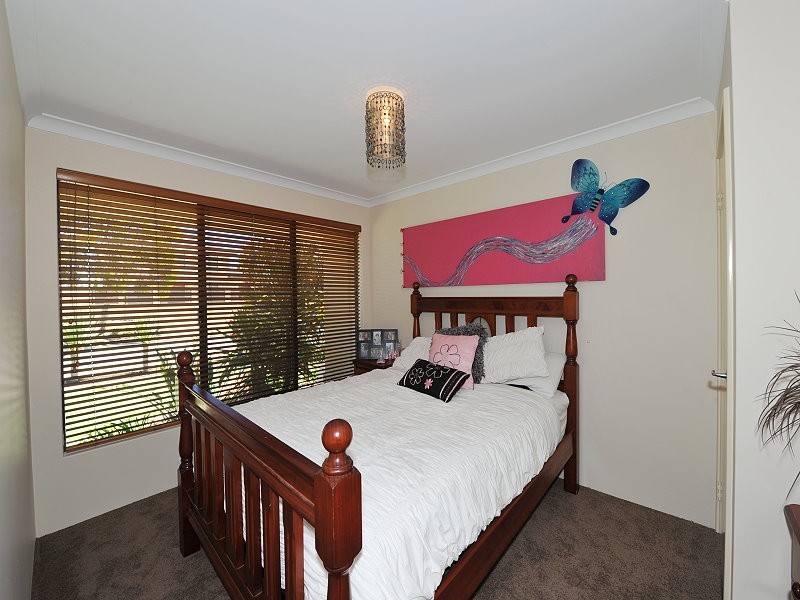 8 Karon Vista, Halls Head WA 6210