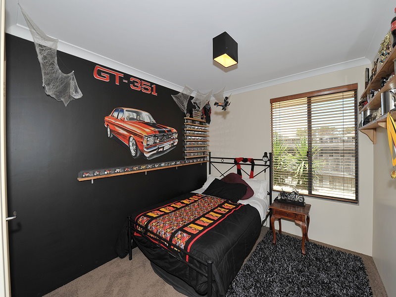 8 Karon Vista, Halls Head WA 6210