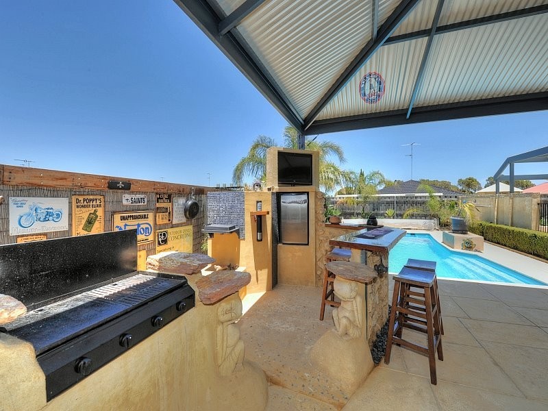 8 Karon Vista, Halls Head WA 6210