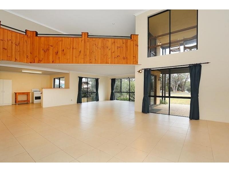 158 Banksia Terrace, South Yunderup WA 6208