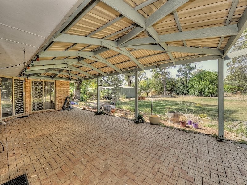 9 Navarre Row, Greenfields WA 6210