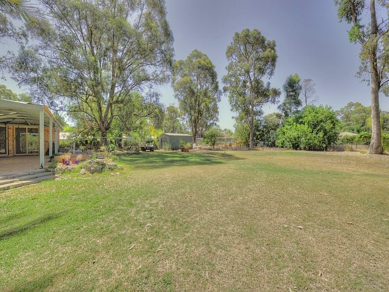 9 Navarre Row, Greenfields WA 6210