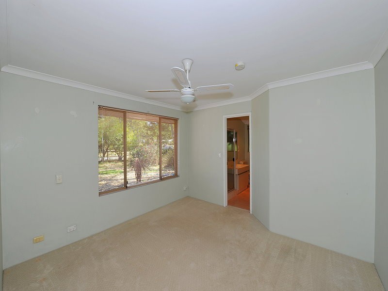 9 Navarre Row, Greenfields WA 6210