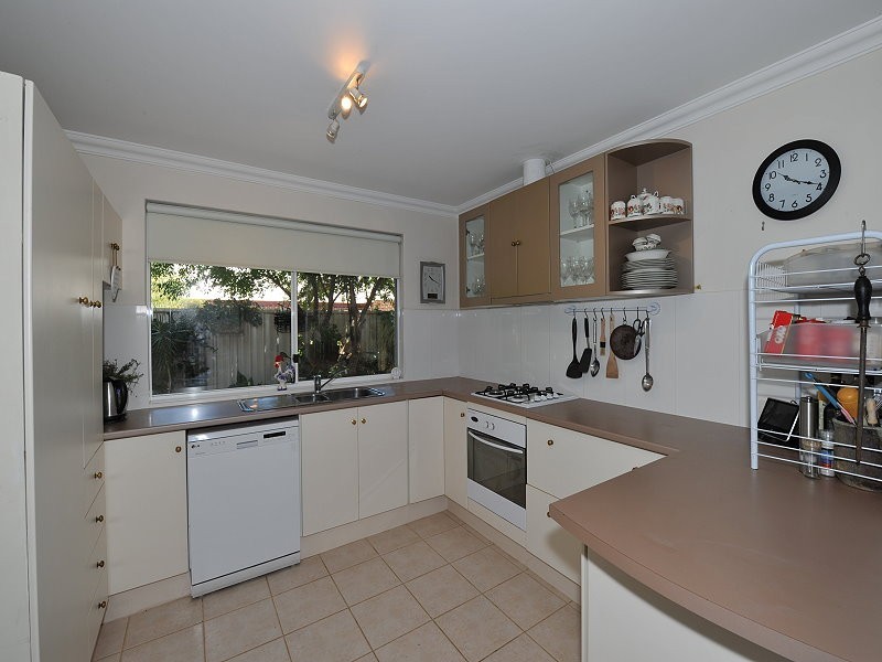 16 Jubata Gardens, Dudley Park WA 6210