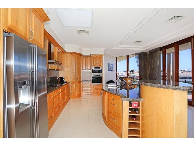 11/4 Port Quays, Wannanup WA 6210