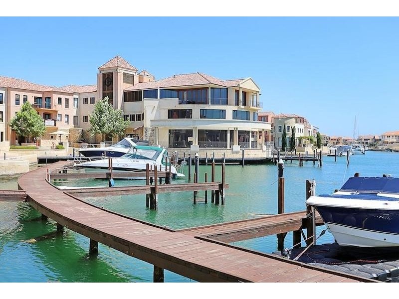 11/4 Port Quays, Wannanup WA 6210