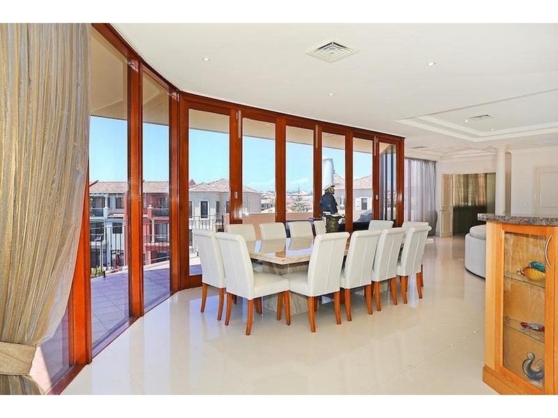 11/4 Port Quays, Wannanup WA 6210