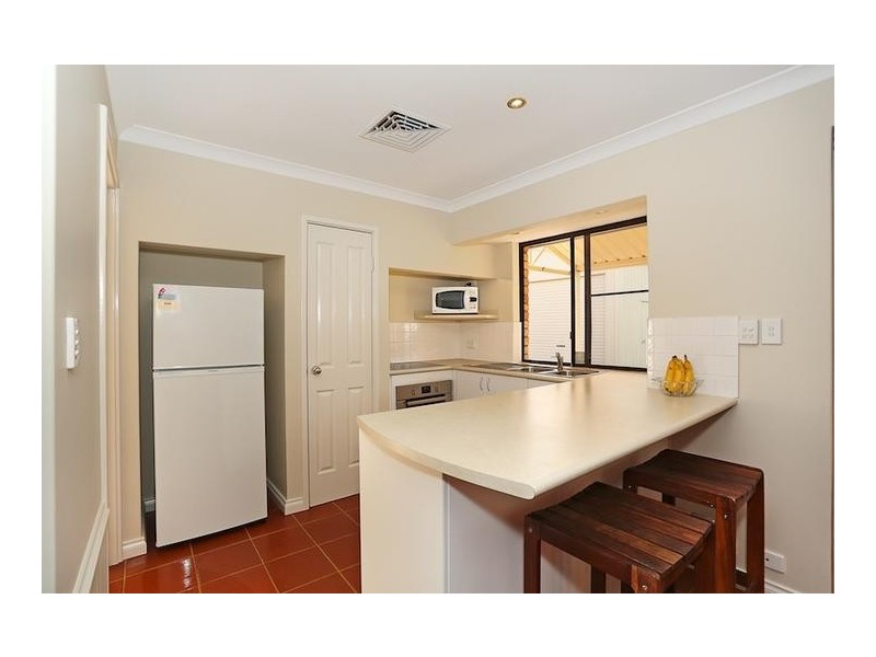 19 Vermont Avenue, Meadow Springs WA 6210