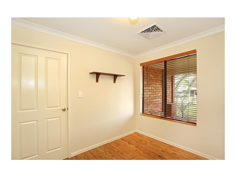 19 Vermont Avenue, Meadow Springs WA 6210