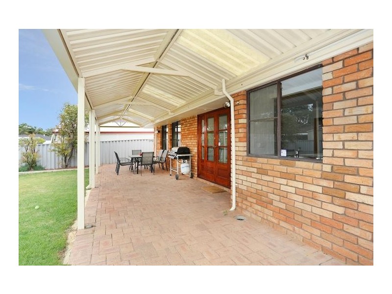 19 Vermont Avenue, Meadow Springs WA 6210