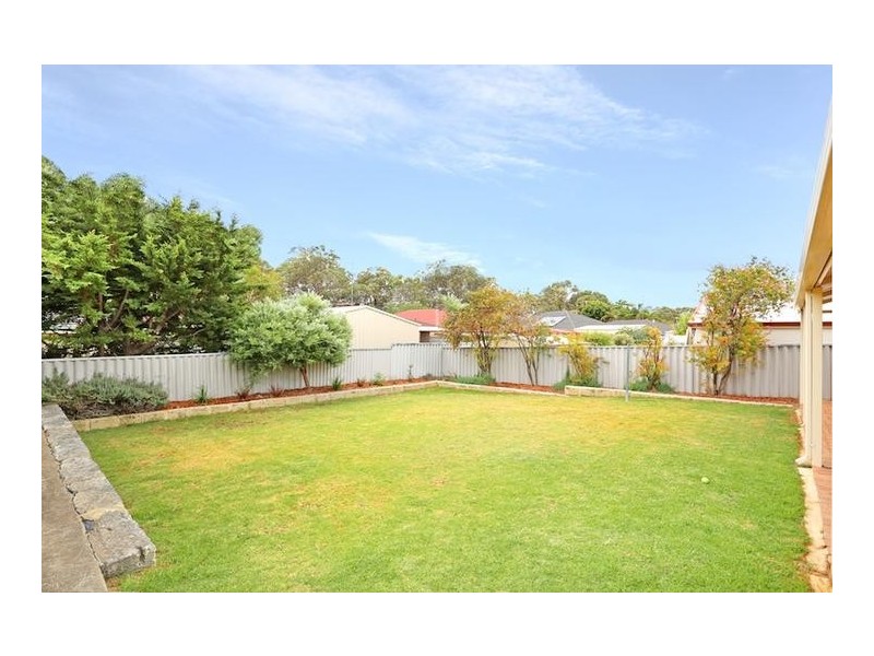 19 Vermont Avenue, Meadow Springs WA 6210