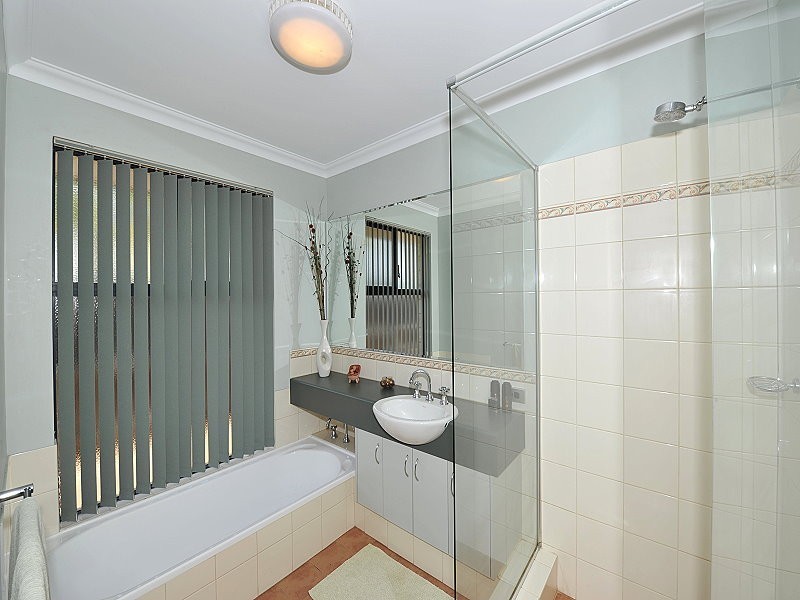 4 Maggie Way, Coodanup WA 6210