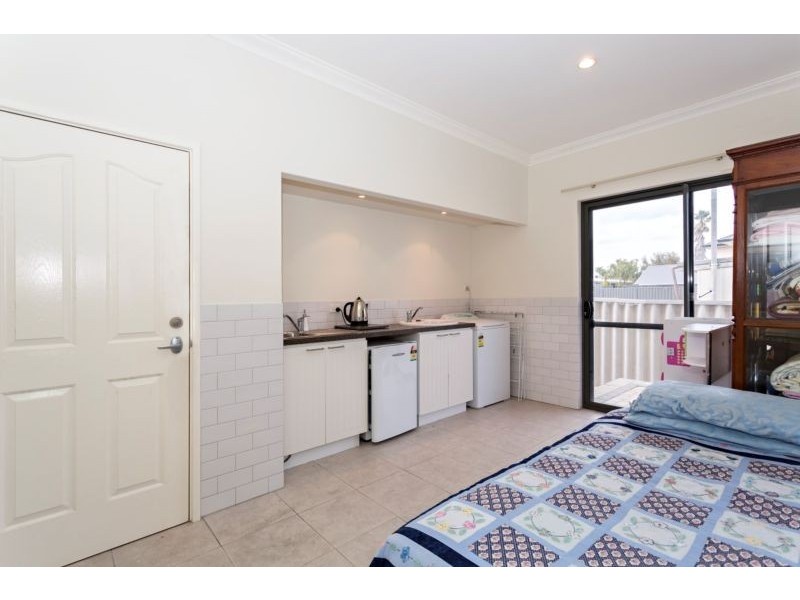 17 Pepper Street, Falcon WA 6210