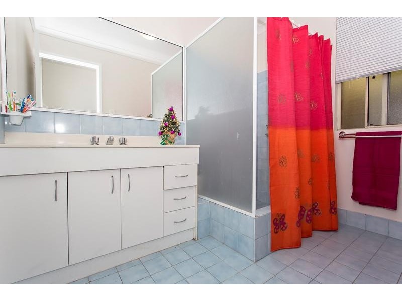 18 Scrivener Place, Halls Head WA 6210