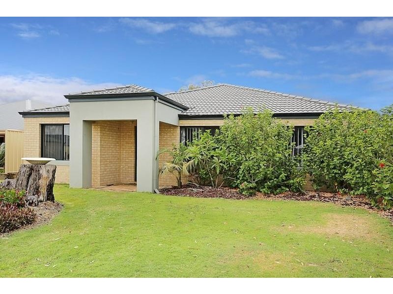 6 Evella Cove, Lakelands WA 6180