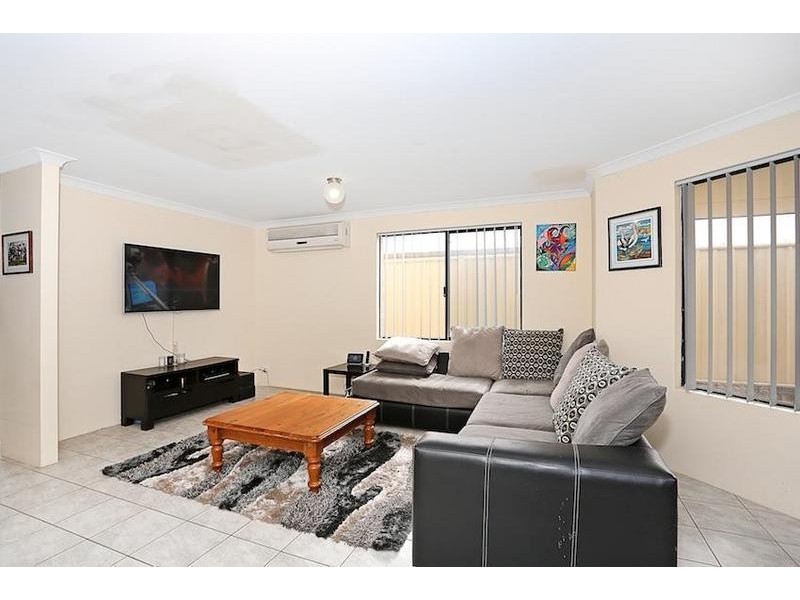 6 Evella Cove, Lakelands WA 6180