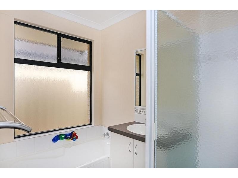 6 Evella Cove, Lakelands WA 6180