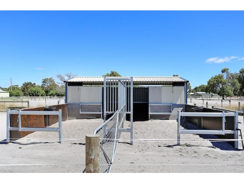 113 Serene Place, Barragup WA 6209