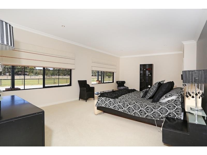 113 Serene Place, Barragup WA 6209
