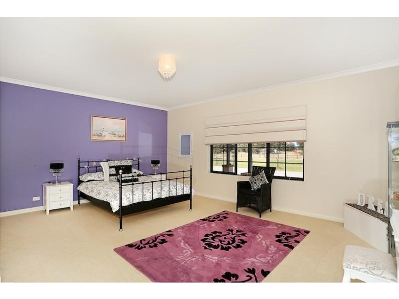 113 Serene Place, Barragup WA 6209