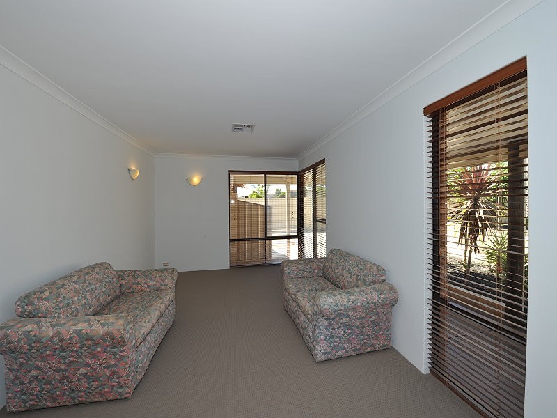 48 Mahogany Drive, Halls Head WA 6210