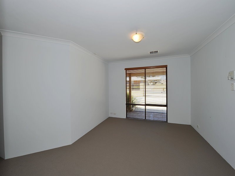 48 Mahogany Drive, Halls Head WA 6210