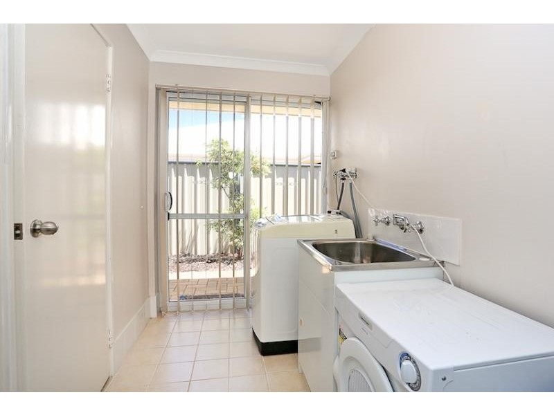 96 Meadow Springs Drive, Meadow Springs WA 6210