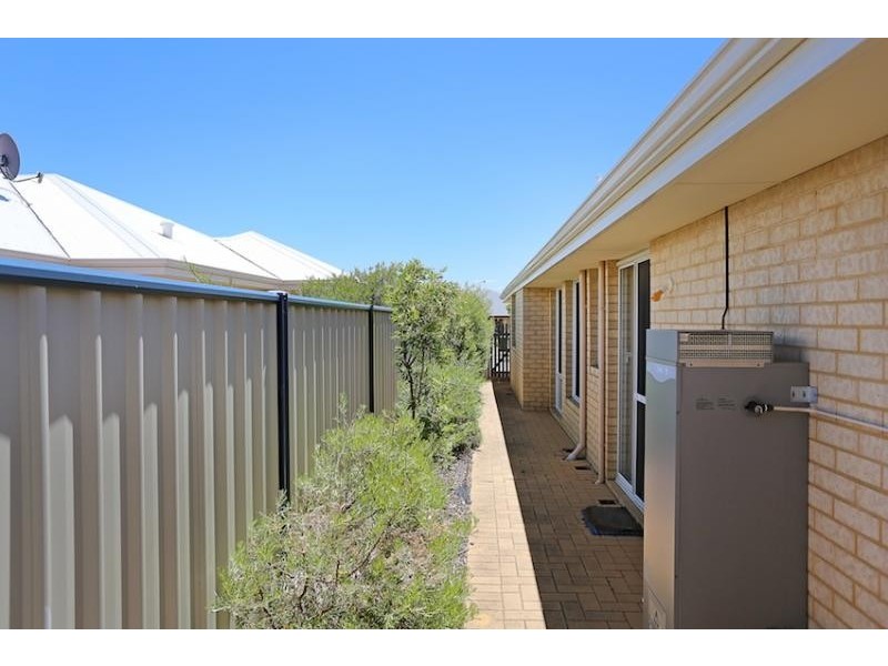 96 Meadow Springs Drive, Meadow Springs WA 6210