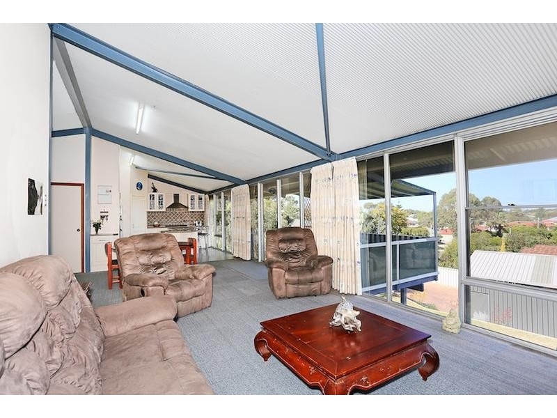 1 Warrie Street, Golden Bay WA 6174