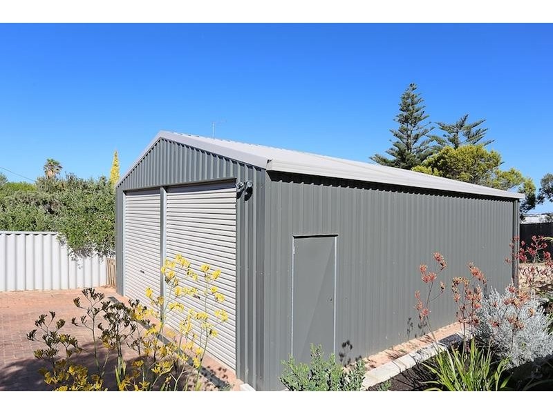 1 Warrie Street, Golden Bay WA 6174