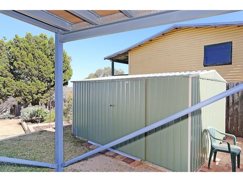 1 Warrie Street, Golden Bay WA 6174