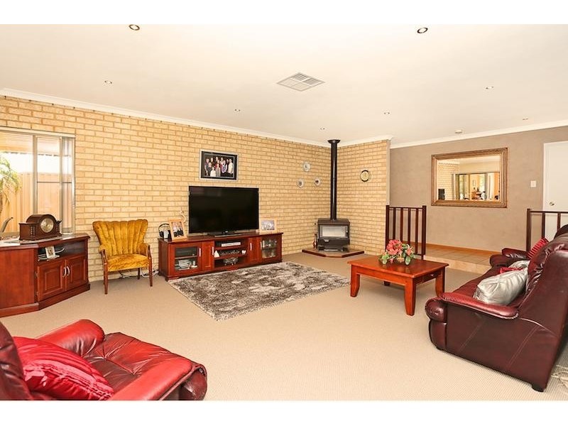 39 Willow Gardens, South Yunderup WA 6208