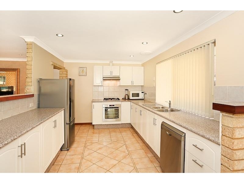 39 Willow Gardens, South Yunderup WA 6208