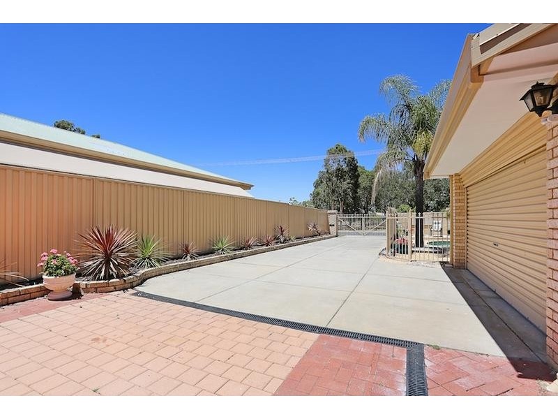 39 Willow Gardens, South Yunderup WA 6208
