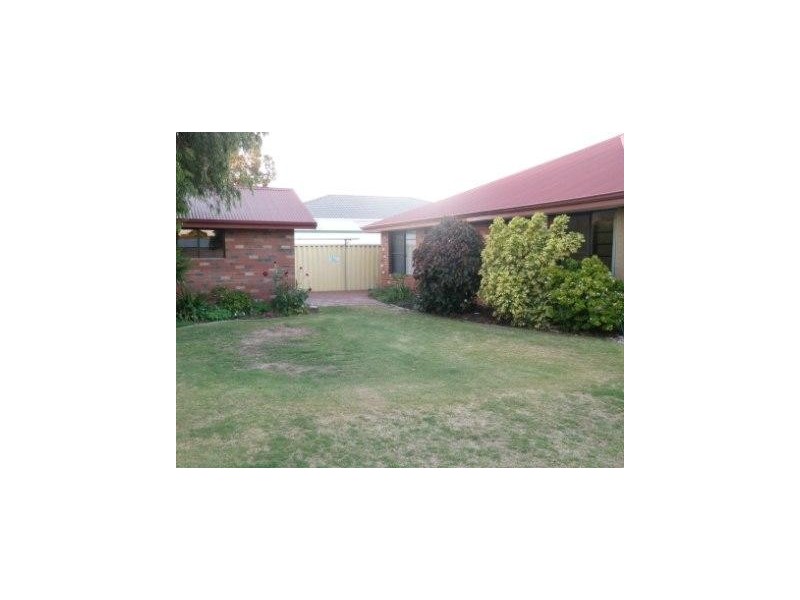 4 Crowthorn Cross, Erskine WA 6210