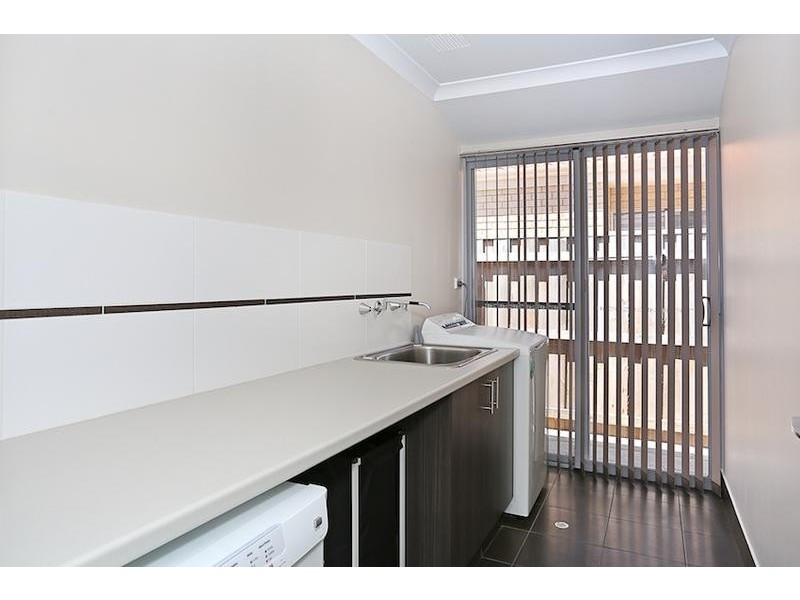 350 Peelwood Parade, Halls Head WA 6210