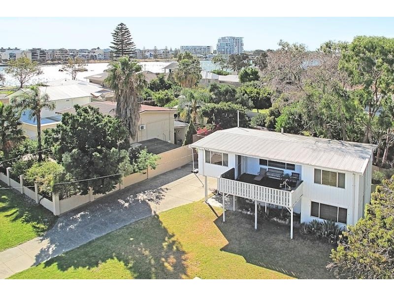 36 Leighton Road East, Halls Head WA 6210