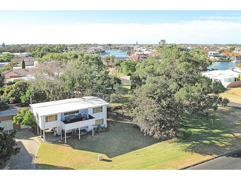 36 Leighton Road East, Halls Head WA 6210